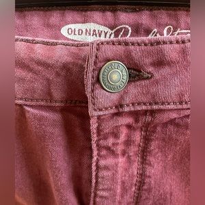 OLD NAVY Rockstar Mid-rise skinny jeans, sz 10 regular, wine maroon color